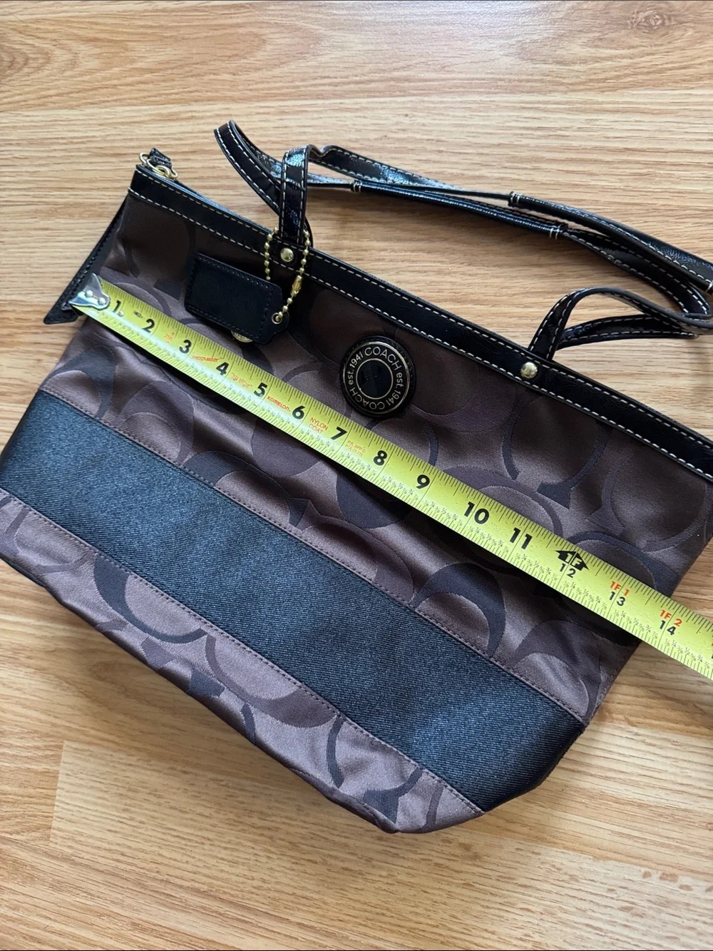 Coach Signature Canvas Tote 🔅